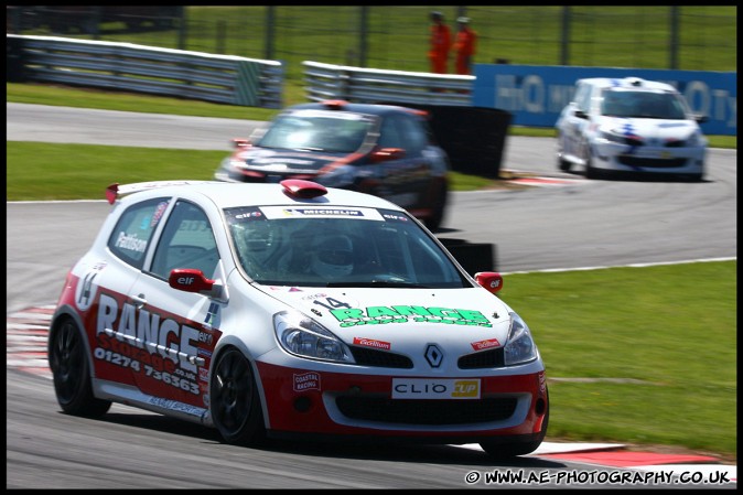 BTCC_and_Support_Oulton_Park_300509_AE_067.jpg