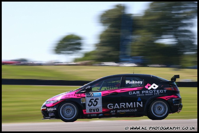 BTCC_and_Support_Oulton_Park_300509_AE_088.jpg