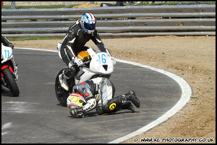 BEMSEE_and_MRO_Brands_Hatch_300711_AE_100.jpg