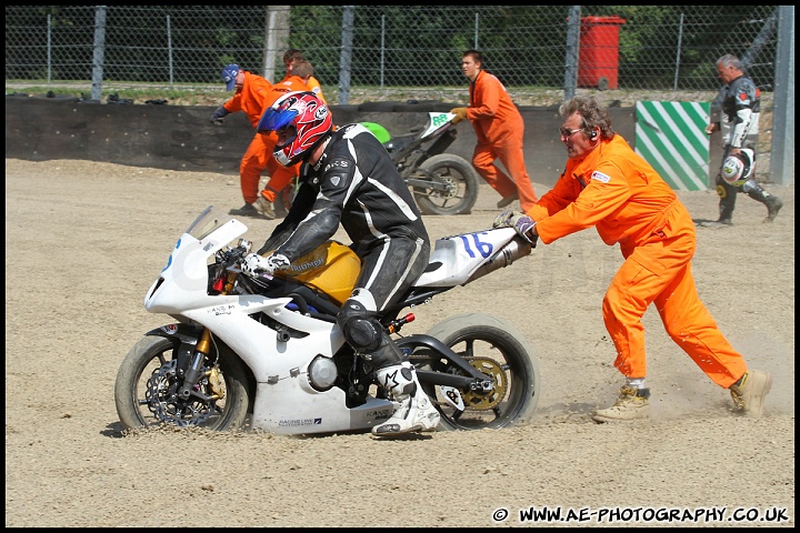 BEMSEE_and_MRO_Brands_Hatch_300711_AE_113.jpg