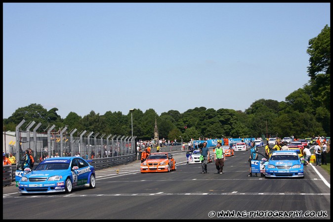 BTCC_and_Support_Oulton_Park_310509_AE_024.jpg