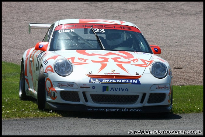 BTCC_and_Support_Oulton_Park_310509_AE_061.jpg