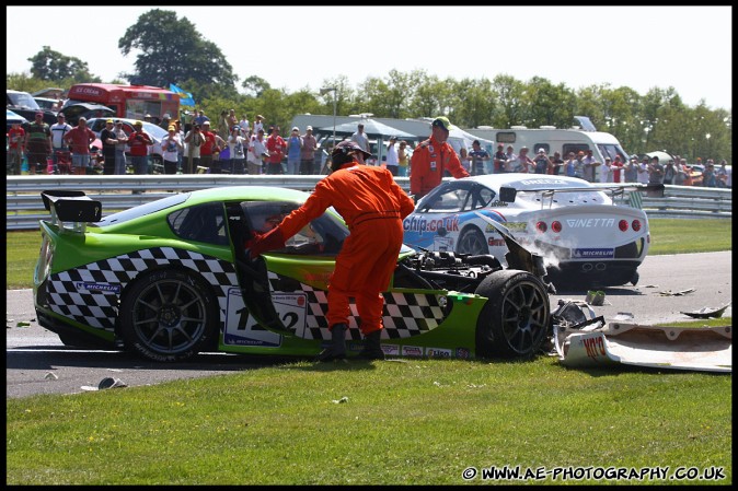 BTCC_and_Support_Oulton_Park_310509_AE_087.jpg