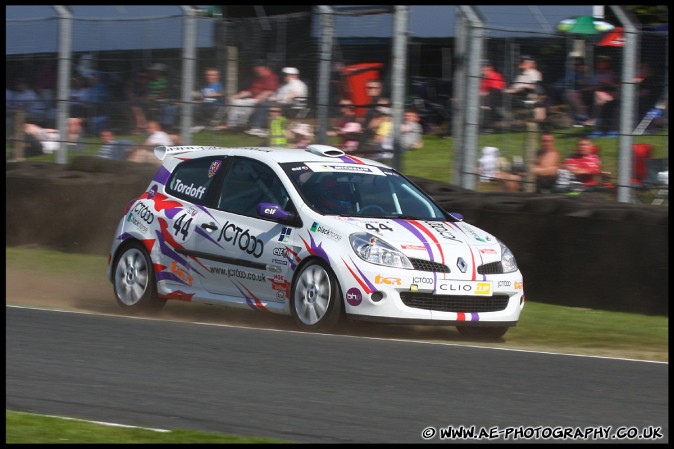 BTCC_and_Support_Oulton_Park_310509_AE_096.jpg