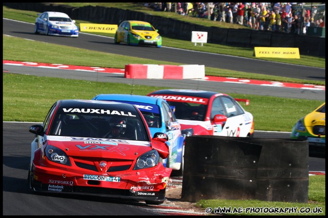 BTCC_and_Support_Oulton_Park_310509_AE_112.jpg